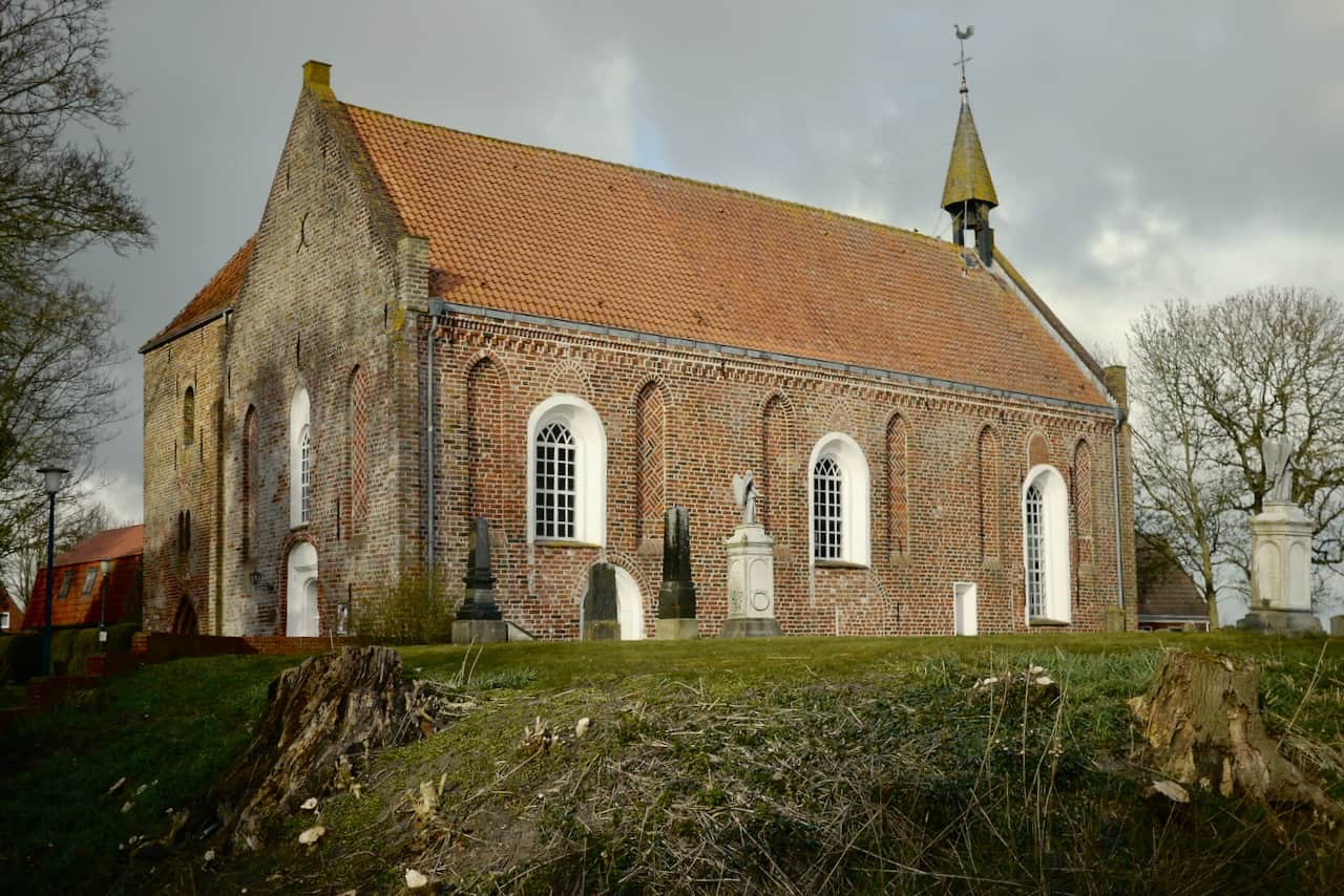 Evangelische Dorfkirche in Campen, Krummhörn Evangelische Dorfkirche Campen, Krummhörn